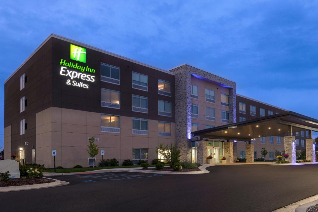 Holiday Inn Express & Suites - Brighton By Ihg Exterior foto