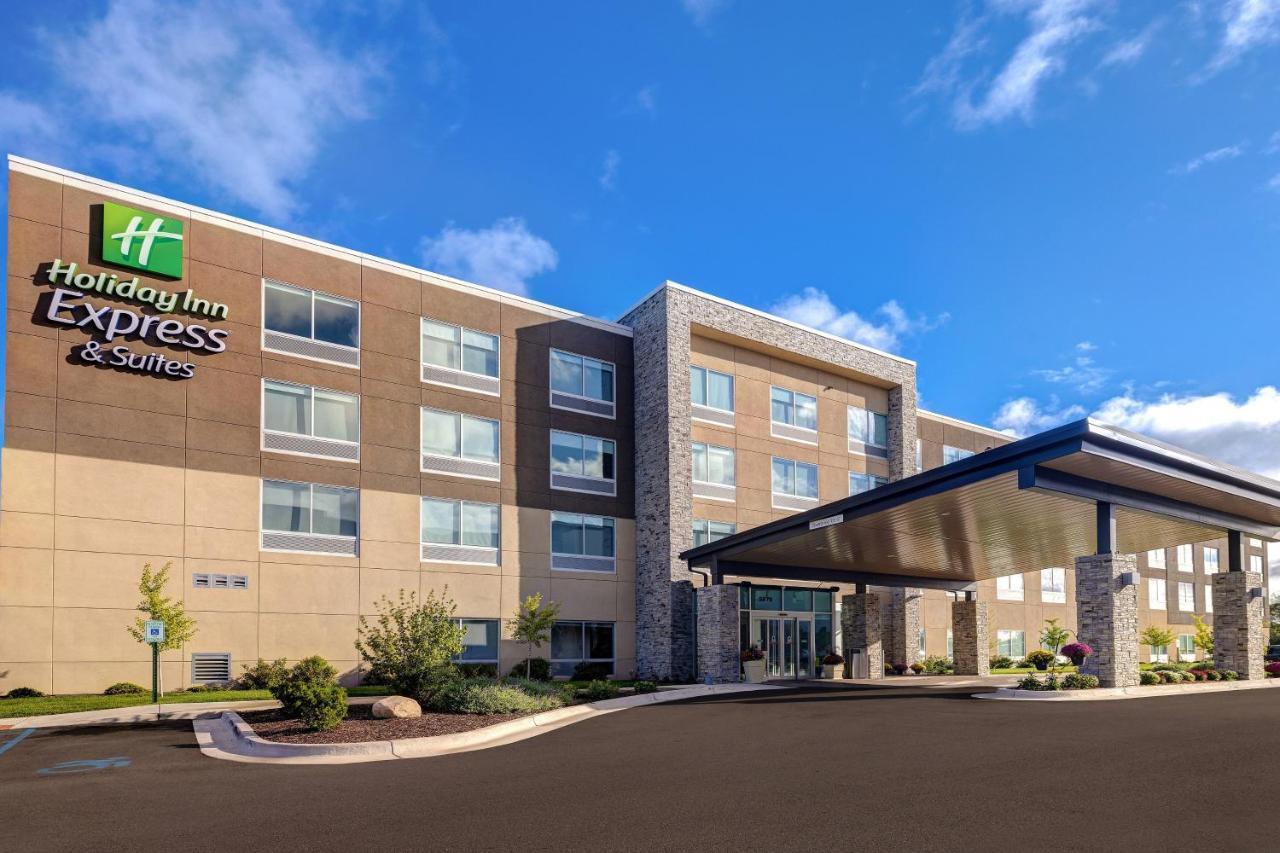 Holiday Inn Express & Suites - Brighton By Ihg Exterior foto