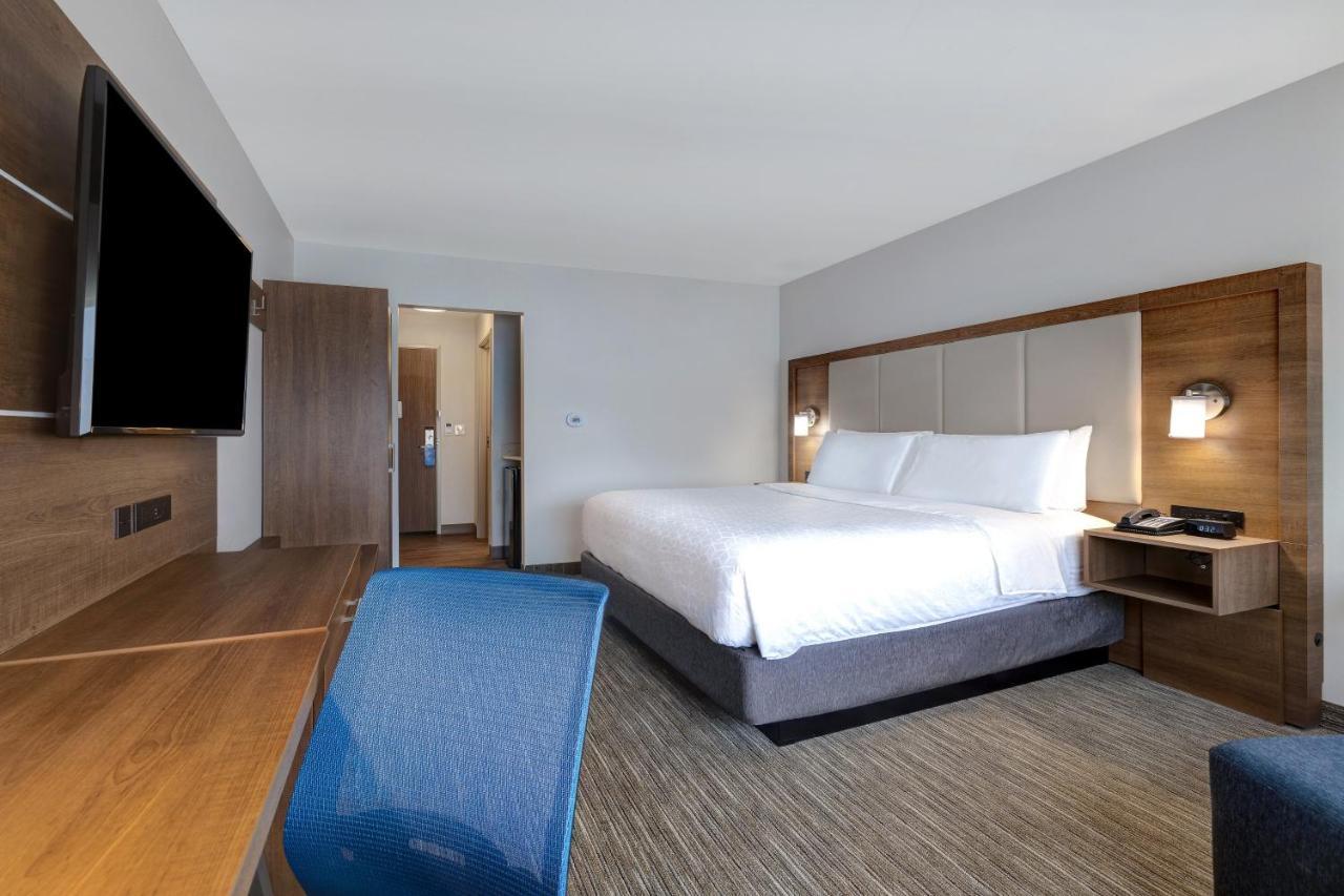 Holiday Inn Express & Suites - Brighton By Ihg Exterior foto