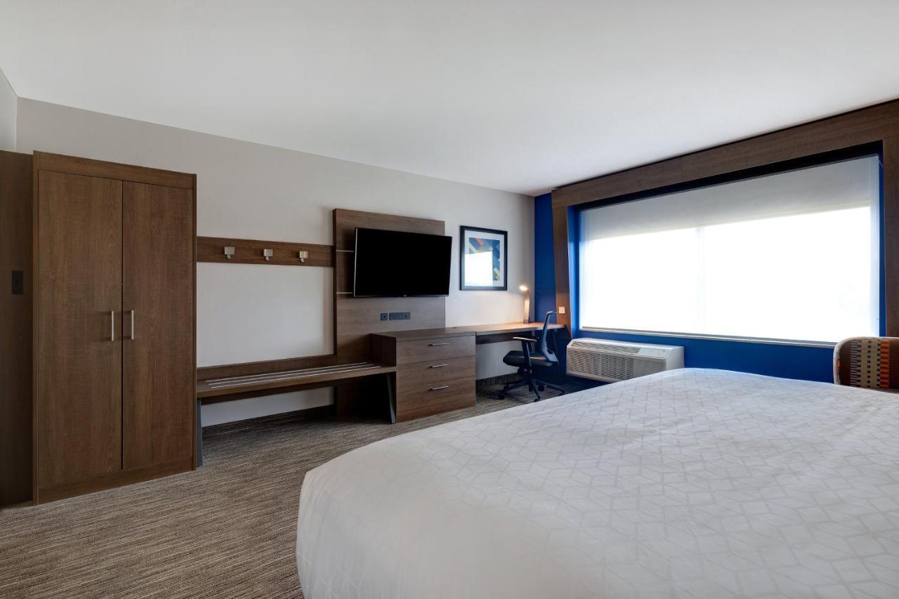 Holiday Inn Express & Suites - Brighton By Ihg Exterior foto